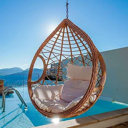 Zeus Throne Hotel
